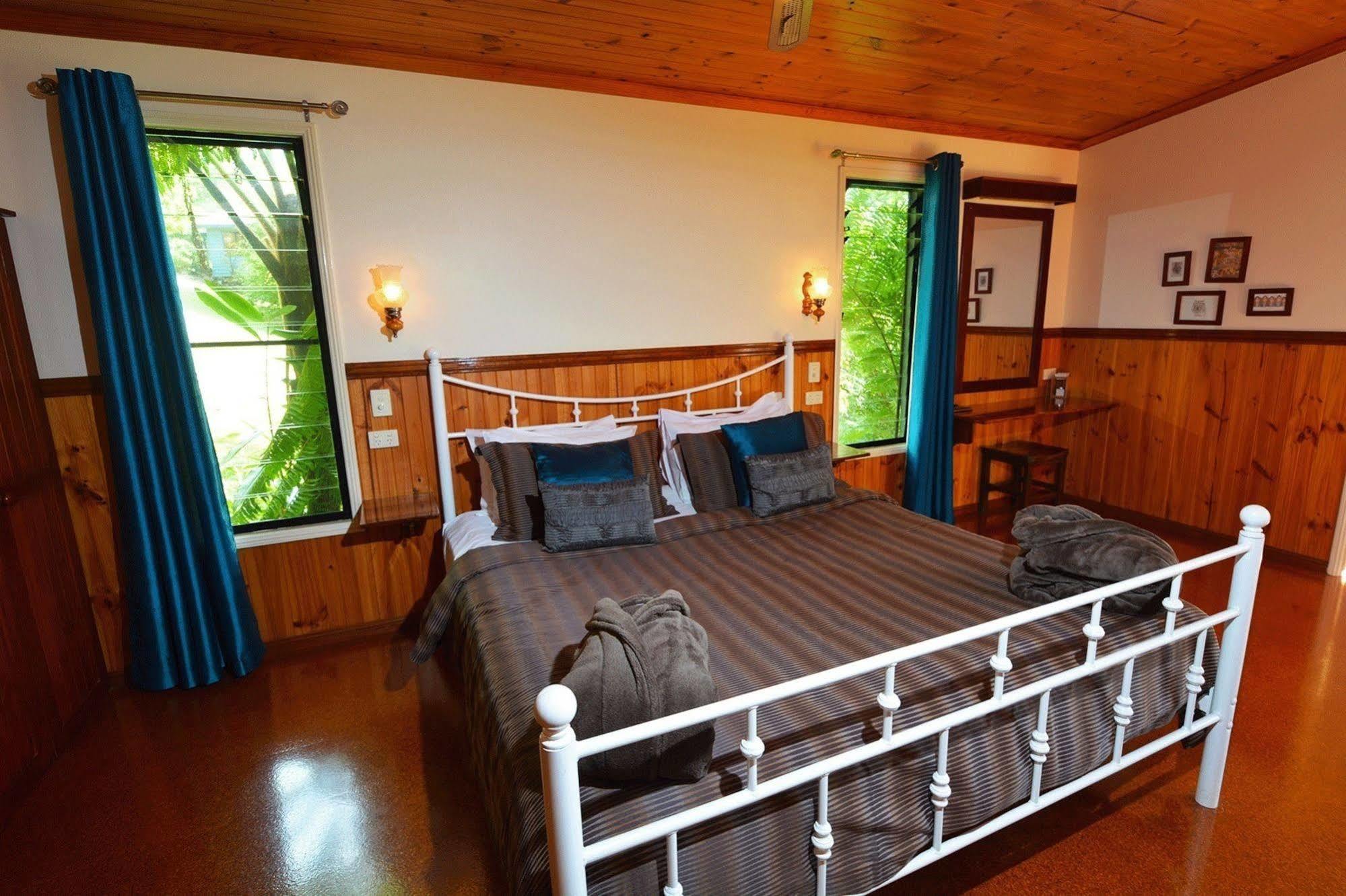 Montville Country Cabins Esterno foto